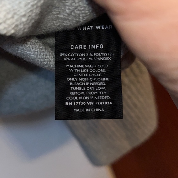 22 - WWW Sweater Size M Grey - Picture 6 of 8